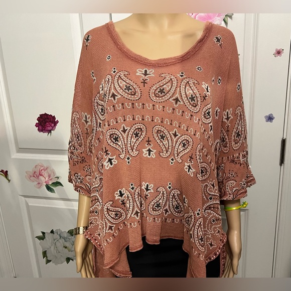 Free People Pink Paisley Top - Picture 5 of 9